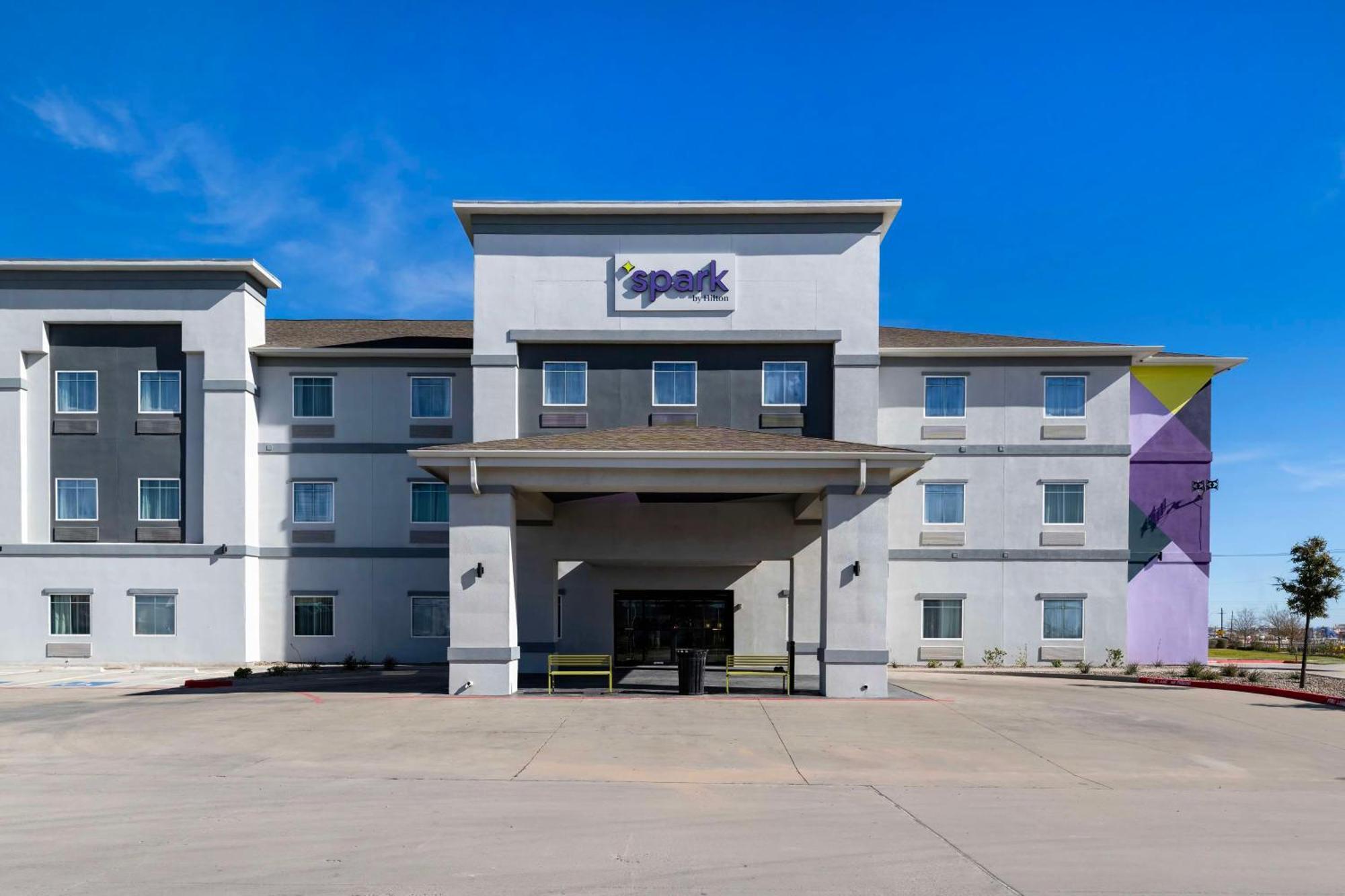 ซูเปอร์ 8 บาย วินด์แฮม มิดแลนด์ เซาท์ Hotel ภายนอก รูปภาพ